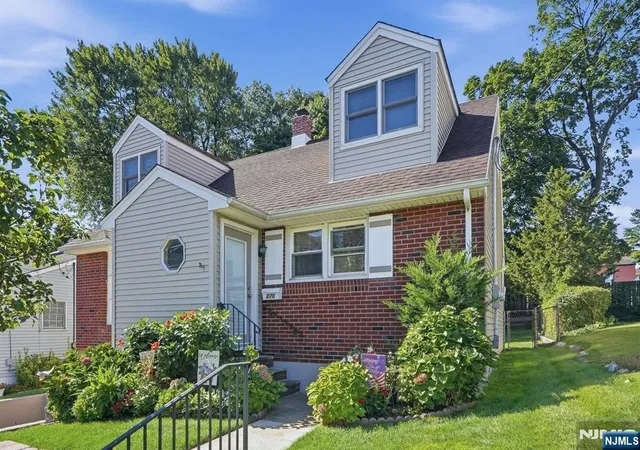 Photo 1 of Sale Pending at 270 Coolidge Ave, Hasbrouck Heights, NJ 07604 | MLS# 26035188 | Listing updated on 2026-10-13