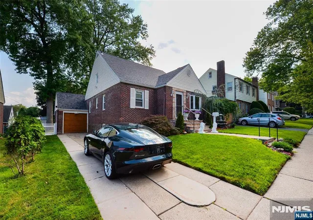 Photo 1 of Single family home for sale at 56 Dohrman Ave, Teaneck, NJ 07666 | MLS# 26035192 | Listing updated on 2026-10-22