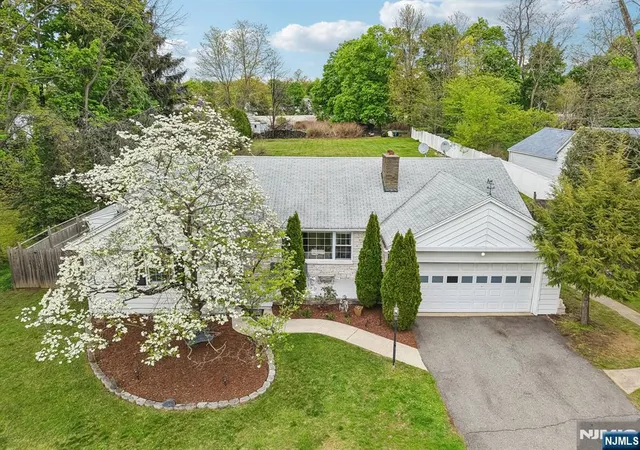 Photo 1 of Land for sale at 921 Linwood Ave, Ridgewood, NJ 07450 | MLS# 26035255 | Listing updated on 2026-10-13