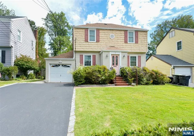 Photo 2 of Sale Pending at 37 Lunn Ave, Bergenfield, NJ 07621 | MLS# 26035308 | Listing updated on 2026-10-17