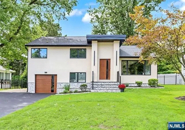 Photo 1 of Single family home for sale at 38 28 Brookside Ave, Fair Lawn, NJ 07410 | MLS# 26035620 | Listing updated on 2026-10-14