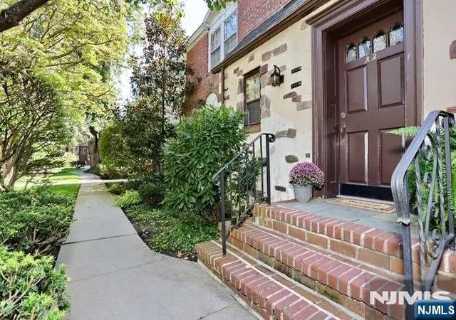 Photo 2 of Condo for sale at 185 E Palisade Ave #A2A, Englewood, NJ 07631 | MLS# 26035623 | Listing updated on 2026-10-15