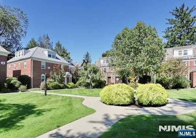 Photo 3 of Condo for sale at 185 E Palisade Ave #A2A, Englewood, NJ 07631 | MLS# 26035623 | Listing updated on 2026-10-15
