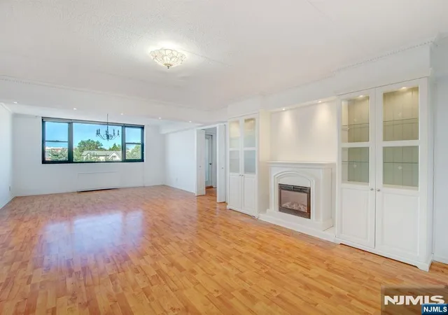 Photo 2 of Condo for sale at 250 Gorge Rd #9i, Cliffside Park, NJ 07010 | MLS# 26035656 | Listing updated on 2026-10-10