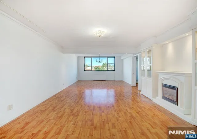 Photo 3 of Condo for sale at 250 Gorge Rd #9i, Cliffside Park, NJ 07010 | MLS# 26035656 | Listing updated on 2026-10-10