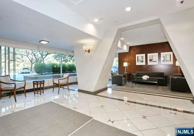 Photo 3 of House for sale at 2 Horizon Rd #404, Fort Lee, NJ 07024 | MLS# 26035771 | Listing updated on 2026-09-20