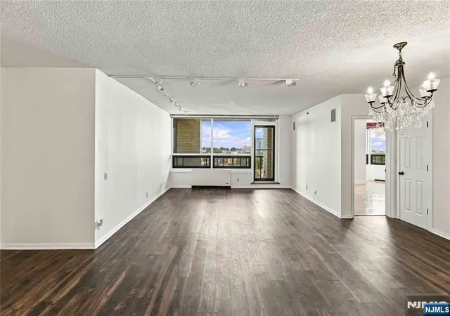 Listing Photo 4 - Condo for sale in building located at 800 Palisade Ave, Fort Lee, NJ 07024 - Unit #1205