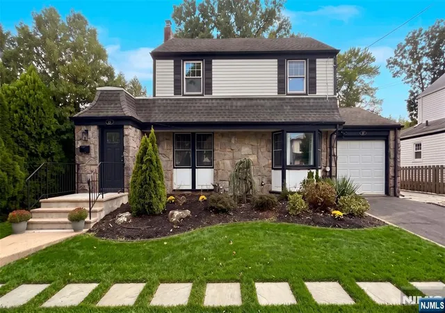 Photo 2 of Single family home for sale at 175 Manning Ave, River Edge, NJ 07661 | MLS# 26035823 | Listing updated on 2026-10-13