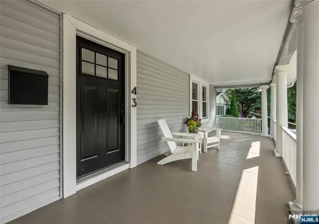 Photo 2 of Single family home for sale at 43 Garfield Pl, Ridgewood, NJ 07450 | MLS# 26035838 | Listing updated on 2026-10-13