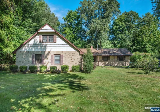 Photo 1 of Land for sale at 492 Blue Hl Ter, Franklin Lakes, NJ 07417 | MLS# 26035850 | Listing updated on 2026-10-13