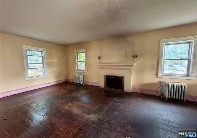 Photo 2 of Single family home for sale at 302 Roosevelt Sq, Englewood, NJ 07631 | MLS# 26035925 | Listing updated on 2026-10-13