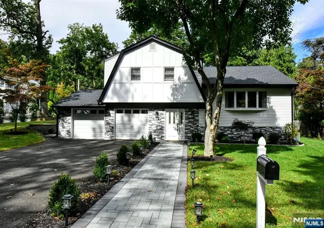 Single family home for sale at 21 Branton St, Park Ridge, NJ 07656 | MLS# 26035952