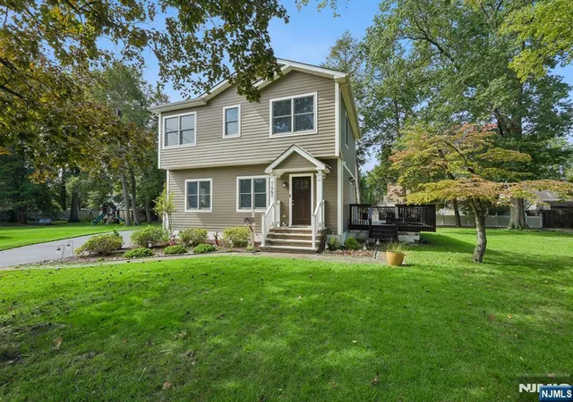 Photo 2 of Sale Pending at 1062 Evergreen Ct, New Milford, NJ 07646 | MLS# 26035965 | Listing updated on 2026-10-13