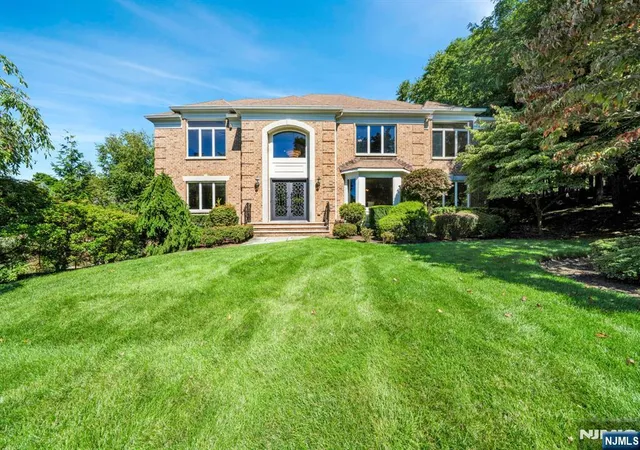 Photo 1 of Single family home for sale at 67 Seminary Dr, Mahwah, NJ 07430 | MLS# 26036028 | Listing updated on 2026-10-13