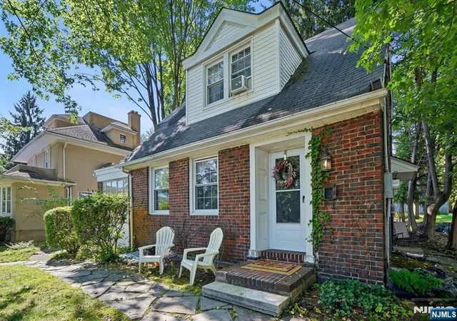 Photo 2 of Single family home for sale at 749 Kinderkamack Rd, River Edge, NJ 07661 | MLS# 26036039 | Listing updated on 2026-10-13