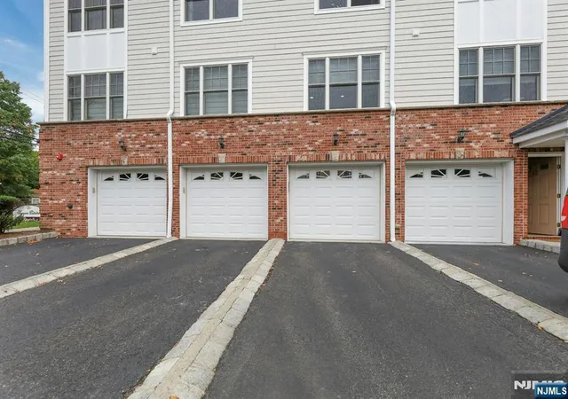 Listing Photo 4 - Condo for sale in building located at 10th Ter Ave, Hasbrouck Heights, NJ 07604 - Unit #11