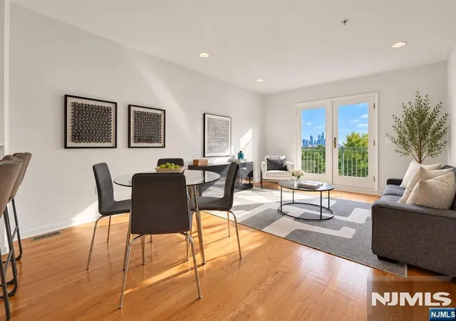 Photo 2 of Condo for sale at 333 The Promenade, Edgewater, NJ 07020 | MLS# 26036128 | Listing updated on 2026-10-11