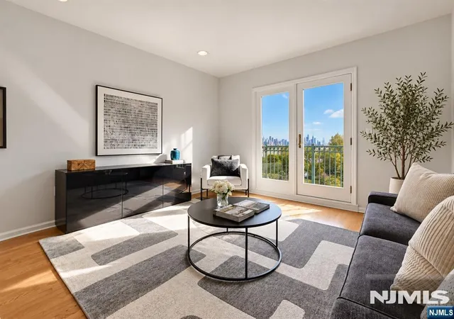 Photo 3 of Condo for sale at 333 The Promenade, Edgewater, NJ 07020 | MLS# 26036128 | Listing updated on 2026-10-11