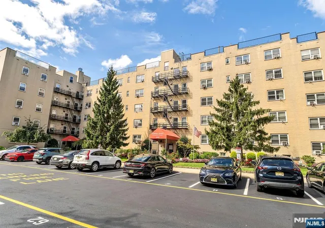Photo 1 of Condo for sale at 2205 N Central #3F, Fort Lee, NJ 07024 | MLS# 26036142 | Listing updated on 2026-10-15