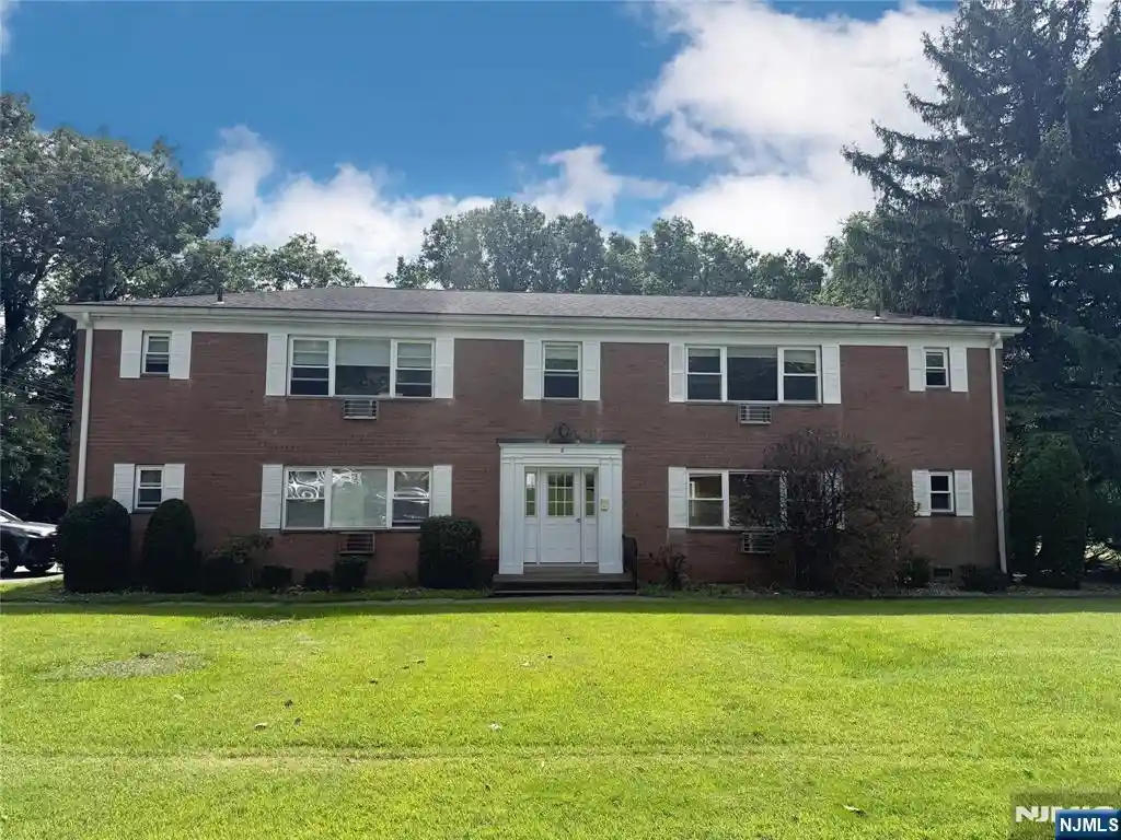 Listing Photo 1 - Condo for sale in 8 Rolling Ridge Rd located at 8 Rolling Ridge Rd, Montvale, NJ 07645 - Unit 8 Rolling Ridge Rd