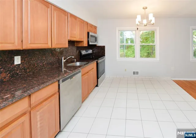 Photo 3 of Multi family home for sale at 85 Primrose Ln, Paramus, NJ 07652 | MLS# 26036164 | Listing updated on 2026-10-15