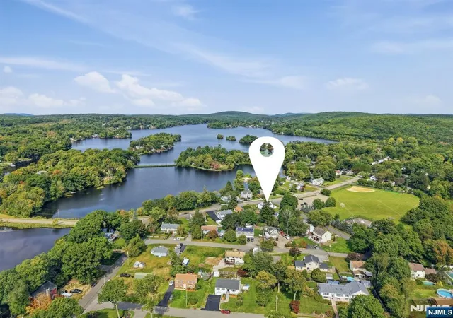Photo 3 of Single family home for sale at 453 Warwick Turnpike, West Milford, NJ 07421 | MLS# 26036186 | Listing updated on 2026-10-13