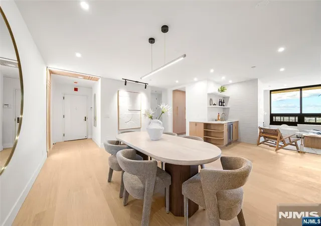 Listing Photo 1 - Condo for sale in building located at 800 Palisade Ave, Fort Lee, NJ 07024 - Unit #24 E