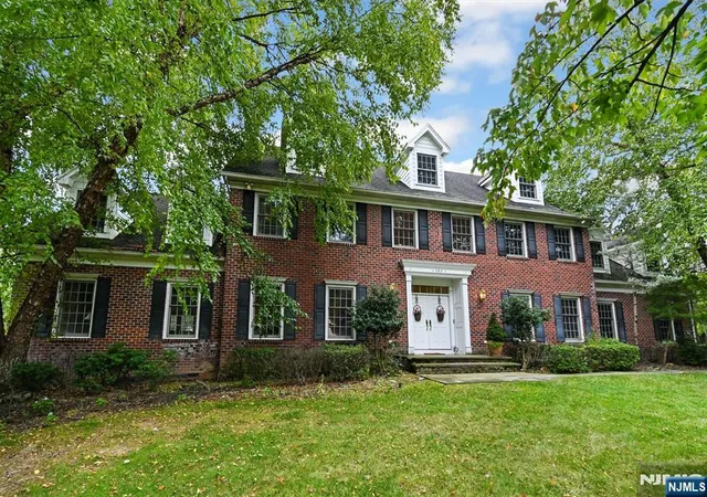 Photo 2 of Single family home for sale at 602 Grandview Ter, Franklin Lakes, NJ 07417 | MLS# 26036402 | Listing updated on 2026-10-13