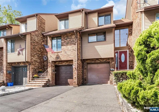 Photo 3 of Townhouse for sale at 7 Ross Rd, Wallington, NJ 07057 | MLS# 26036479 | Listing updated on 2026-10-14