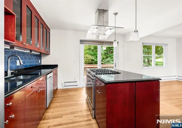 Photo 3 of Single family home for sale at 763 Closter Dock Rd, Closter, NJ 07624 | MLS# 26036490 | Listing updated on 2026-10-28