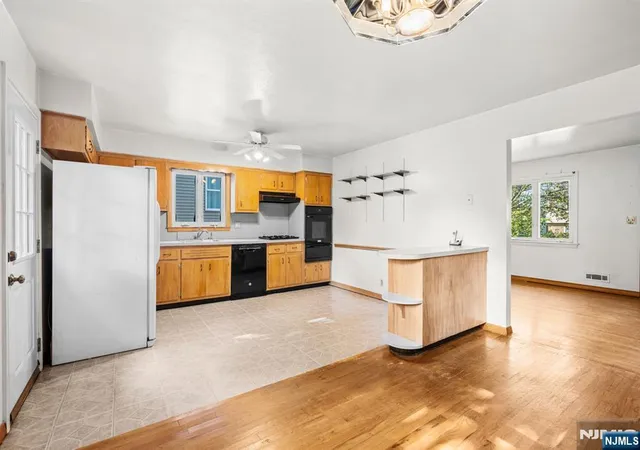 Photo 4 of Sale Pending at 78 Garden St, Wood Ridge, NJ 07075 | MLS# 26036515 | Listing updated on 2026-10-16