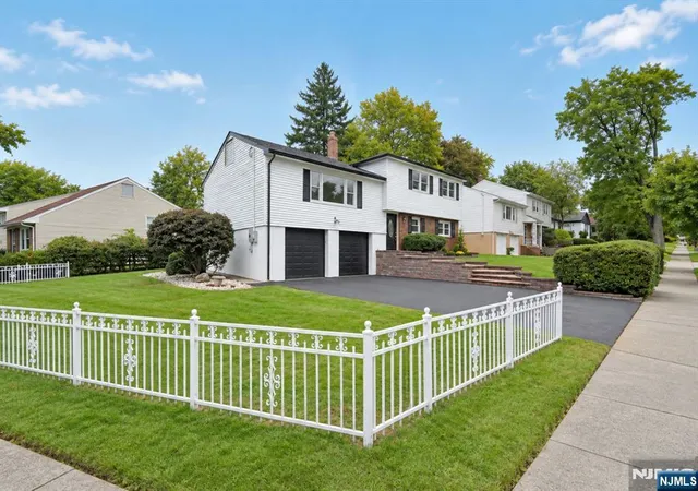 Photo 2 of Single family home for sale at 33 Woodhull Ave, West Orange, NJ 07052 | MLS# 26036553 | Listing updated on 2026-10-13