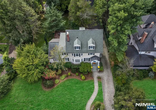 Photo 2 of Sale Pending at 270 Bellair Rd, Ridgewood, NJ 07450 | MLS# 26036570 | Listing updated on 2026-10-15
