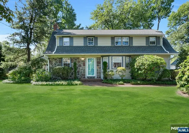 Photo 1 of Sale Pending at 163 Cottage Rd, Wyckoff, NJ 07481 | MLS# 26036630 | Listing updated on 2026-10-13