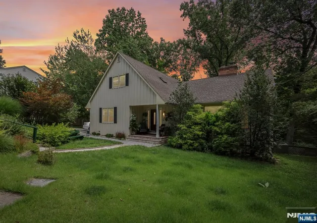 Photo 45 of Single family home for sale at 34 Forest Dr, Watchung, NJ 07069 | MLS# 26036655 | Listing updated on 2026-10-13