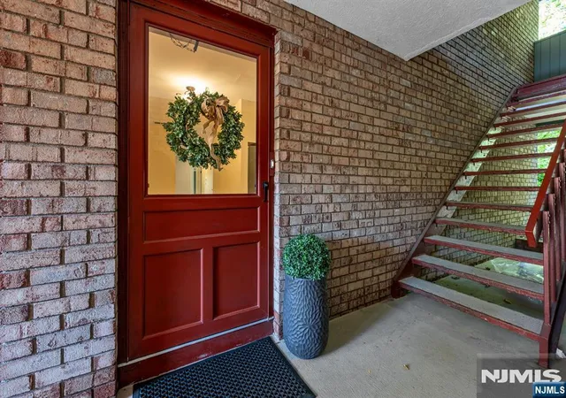 Photo 2 of Condo for sale at 141 Indian Holw Ct, Mahwah, NJ 07430 | MLS# 26036656 | Listing updated on 2026-10-15
