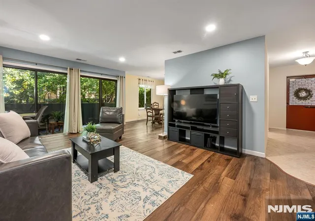 Photo 4 of Condo for sale at 141 Indian Holw Ct, Mahwah, NJ 07430 | MLS# 26036656 | Listing updated on 2026-10-15