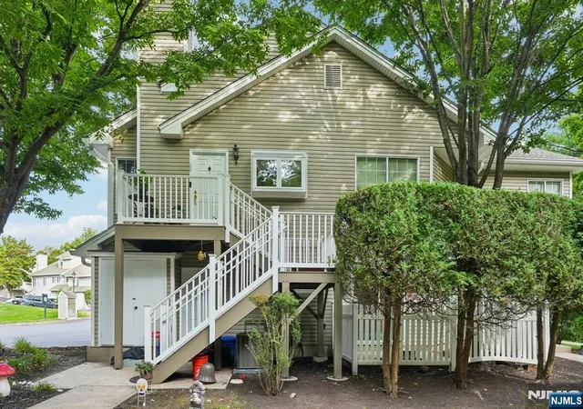 Photo 33 of Sale Pending at 11 Stevens Ct, Bedminster, NJ 07921 | MLS# 26036666 | Listing updated on 2026-10-15