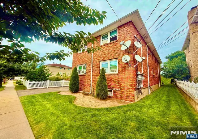 Photo 2 of Sale Pending at 23 Strong St, Wallington, NJ 07057 | MLS# 26036676 | Listing updated on 2026-10-16