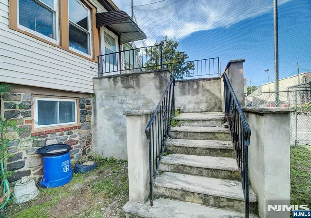 Photo 3 of Single family home for sale at 515 Monroe St, Orange, NJ 07050 | MLS# 26036702 | Listing updated on 2026-10-14