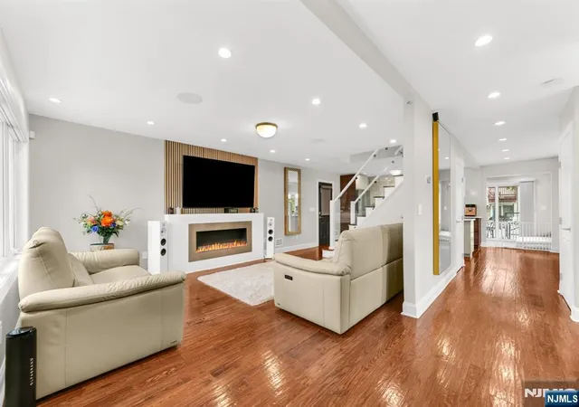 Photo 2 of Sale Pending at 690 Ray Ave, Ridgefield, NJ 07657 | MLS# 26036714 | Listing updated on 2026-10-14