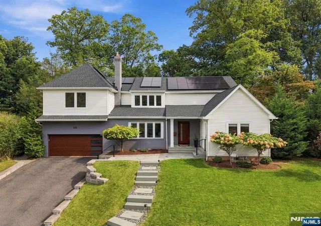 Photo 1 of Single family home for sale at 533 Ridgeland Ter, Leonia, NJ 07605 | MLS# 26036754 | Listing updated on 2026-10-13