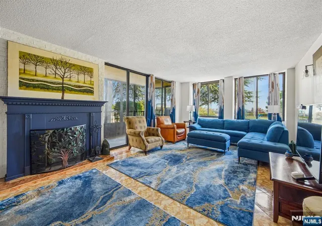 Listing Photo 5 - Condo for sale in building located at 200 Winston, Cliffside Park, NJ 07010 - Unit #L08