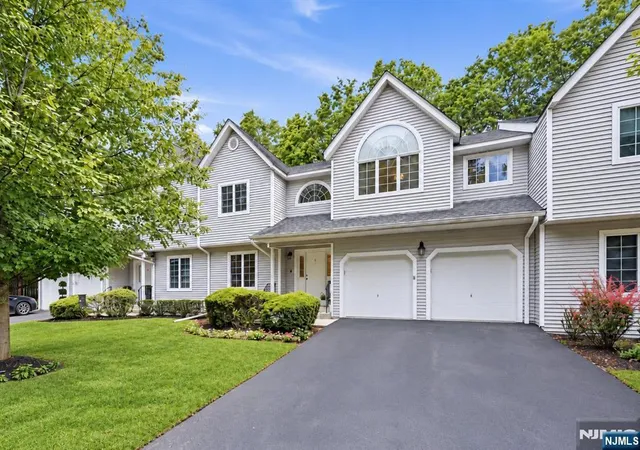 Photo 1 of Sale Pending at 3 Drake Dr #3, Hillsdale, NJ 07642 | MLS# 26036833 | Listing updated on 2026-10-16