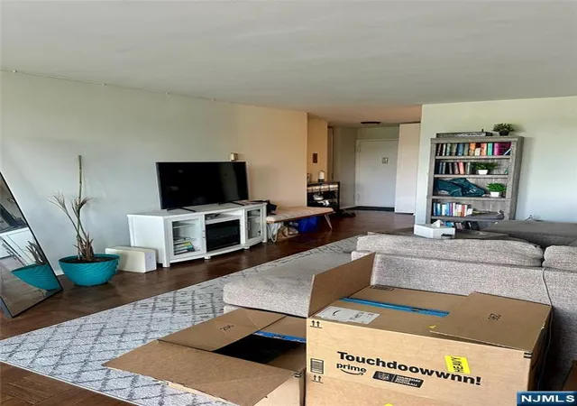 Photo 3 of Condo for sale at 2100 Linwood Ave #3F, Fort Lee, NJ 07024 | MLS# 26036843 | Listing updated on 2026-09-29