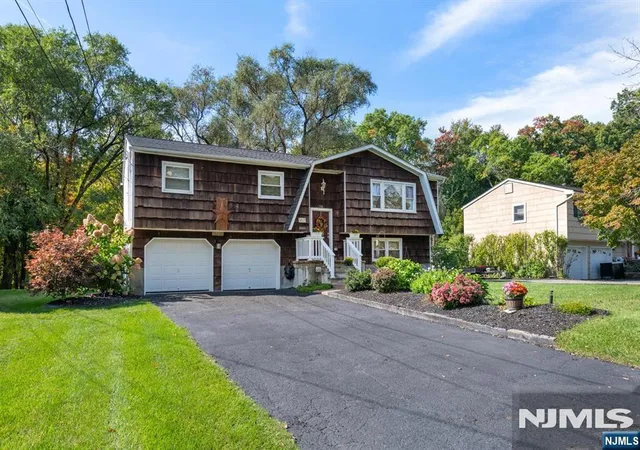 Photo 3 of Sale Pending at 30 Gwyneth Rd, West Milford, NJ 07480 | MLS# 26036922 | Listing updated on 2026-10-16