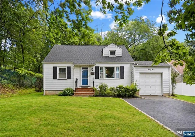 Photo 1 of Single family home for sale at 35 Deerfield Dr, West Orange, NJ 07052 | MLS# 26036935 | Listing updated on 2026-10-18