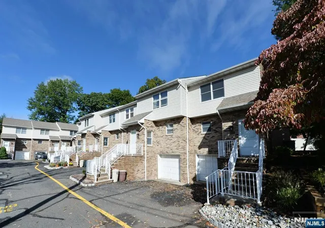 Photo 3 of Sale Pending at 256 Washington Ave, Dumont, NJ 07628 | MLS# 26036996 | Listing updated on 2026-10-12