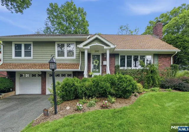 Single family home for sale at 297 Gramercy Pl, Glen Rock, NJ 07452 | MLS# 26037033