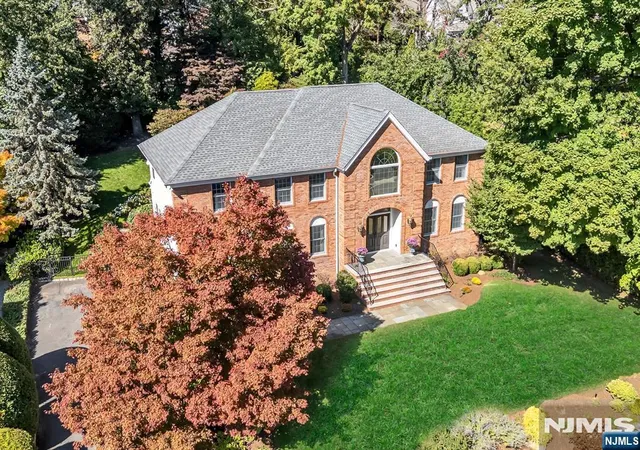 Photo 1 of Single family home for sale at 402 Highland Ave, Ridgewood, NJ 07450 | MLS# 26037139 | Listing updated on 2026-10-15